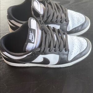 Size 9 Nike dunks Men's Black and White Low-Top Sneakers pandas pre owned no box
